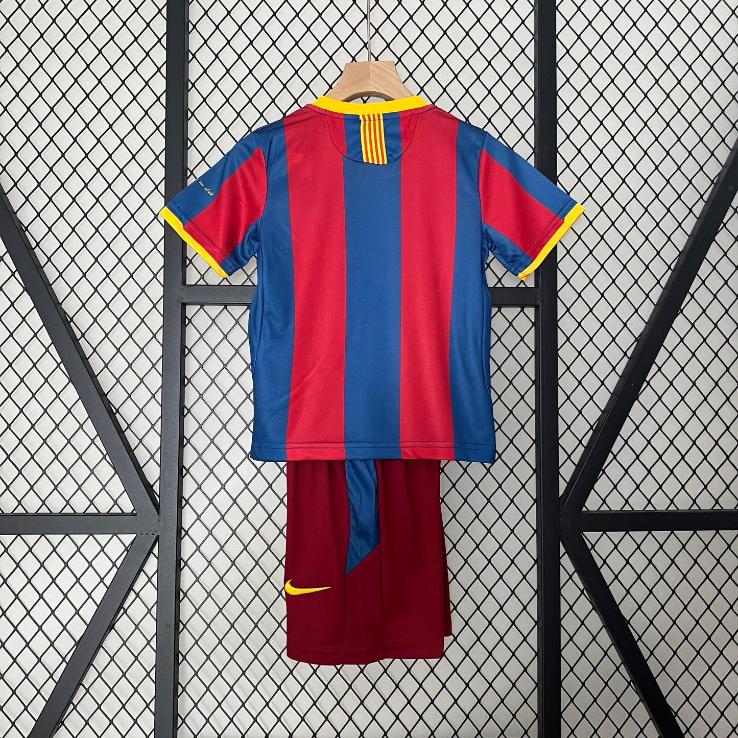 BARCELONA RETRÔ 10/11 KIT INFANTIL