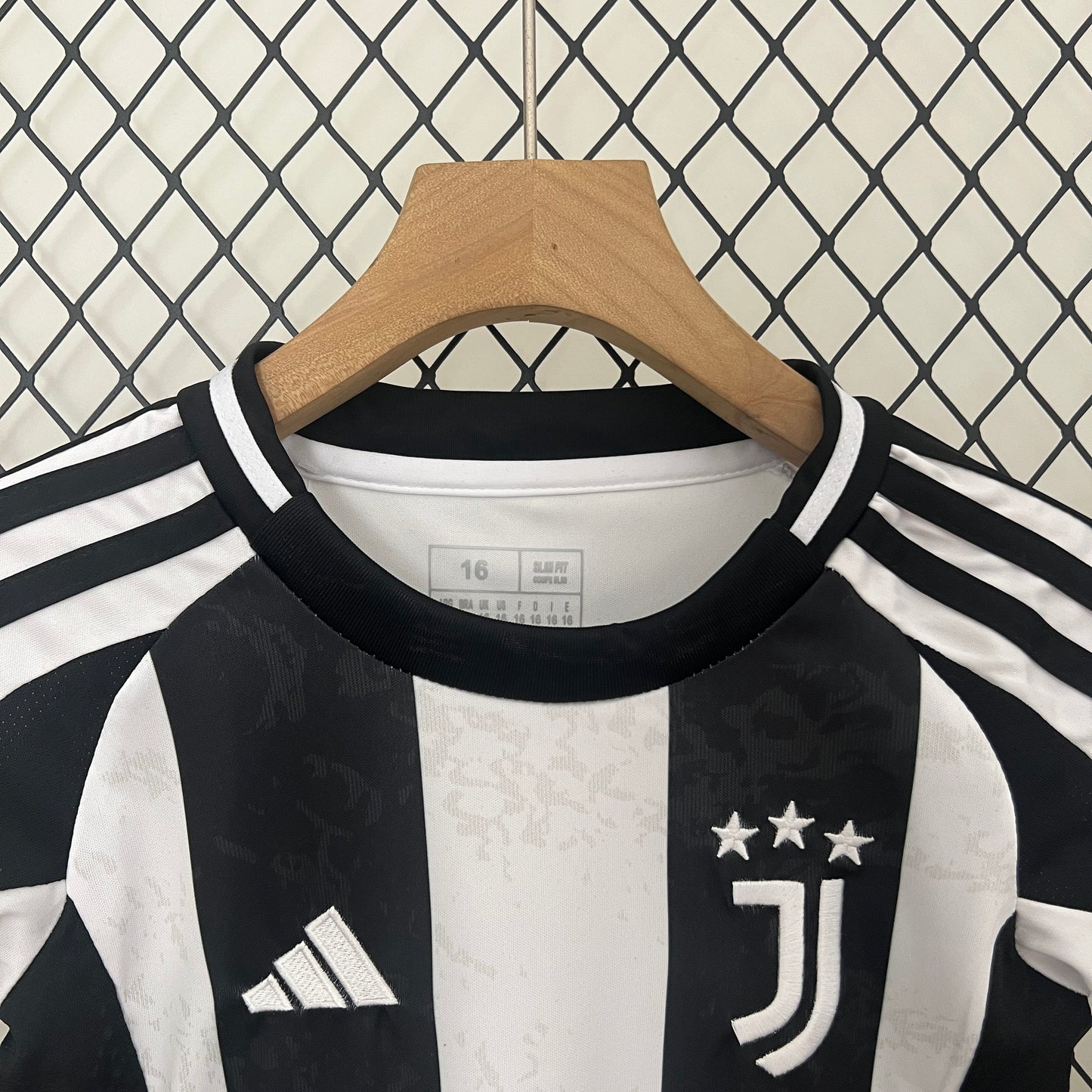 JUVENTUS 24/25 KIT INFANTIL